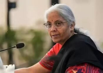 बीमा एजेंट ना बनें बैंक, अपने काम पर ध्यान दें… मिस-सेलिंग पर वित्त मंत्री ने दी चेतावनी