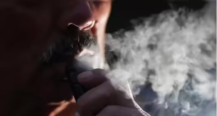 तंबाकू का इस्तेमाल करने वाले बढ़े, सरकार की टेंशन बढ़ी, हेल्थ सर्विस और खर्च में होगी बढ़ोतरी