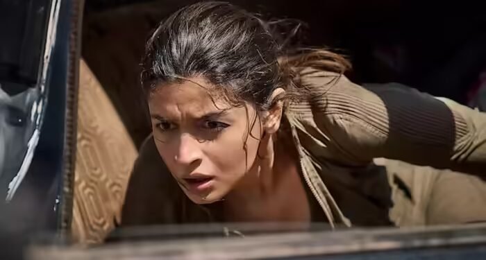 YRF ने ठुकराया नेटफ्लिक्स का 215 करोड़ के ऑफर, थिएटर में रिलीज होगी आलिया-शरवरी की फिल्म