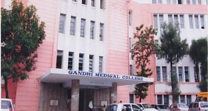 रैबीज और स्क्रब टाइफस के वायरस पर नजर रखेगा भोपाल का गांधी चिकित्सा कॉलेज, सेंटिनल सर्विलांस साइट के रूप में हो रहा विकसित