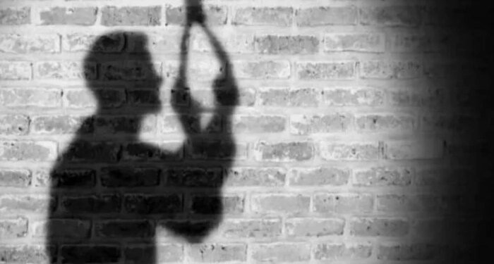 भोपाल में मायके से नहीं लौट रही थी पत्नी, पति ने दुकान में फांसी लगाकर दी जान