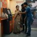 भोपाल में ATM में महिला की आंखों के सामने बदल लिया कार्ड, खाते से उड़ाए 29 हजार रुपए, पुलिस खंगाल रही CCTV