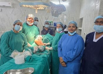 जिला चिकित्सालय बालोद के चिकित्सकों के द्वारा जांघ की हड्डी का किया गया सफल आॅपरेशन