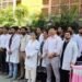 मेडिकल कॉलेजों में हड़ताल पर 8 हजार डॉक्टर:ना ओपीडी में मरीजों का इलाज और ना ही कोई सामान्य ऑपरेशन करेंगे