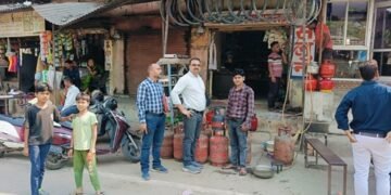 एलपीजी, पेट्रोल और डीजल का पर्याप्त स्टॉक उपलब्ध, घबराने की जरूरत नहीं