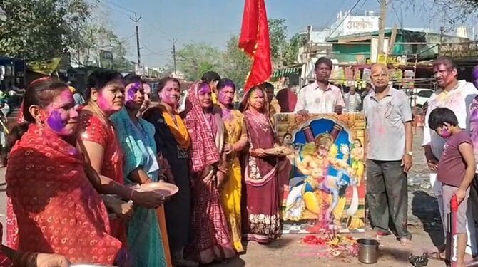 भटगांव में मनाई गई आदर्श होली भाईचारे और संस्कार का दिया संदेश