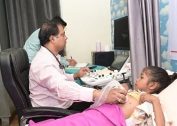 जिला स्तरीय हृदय जांच शिविर में 172 बच्चों की स्क्रीनिंग