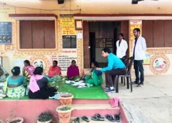 धामनपुर में स्वास्थ्य केंद्र का निरीक्षण, उच्च जोखिम गर्भवती माताओं की निगरानी पर जोर