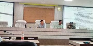 राहत व पुनर्वास कार्यों की समीक्षा, पीड़ितों को सहायता और नियुक्ति प्रक्रिया में तेजी लाए : कलेक्टर ध्रुव