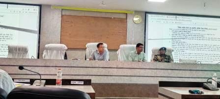 राहत व पुनर्वास कार्यों की समीक्षा, पीड़ितों को सहायता और नियुक्ति प्रक्रिया में तेजी लाए : कलेक्टर ध्रुव