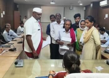 जनदर्शन में कलेक्टर ममगाईं ने आमजन की सुनीं समस्याएं, 44 आवेदन प्राप्त हुए