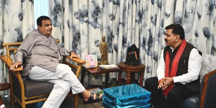 केंद्रीय परिवहन मंत्री गडकरी से मिले डिप्टी सीएम शर्मा