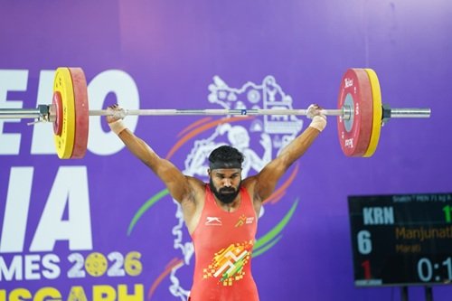 वेटलिफ्टिंग में 71 किग्रा वर्ग में सिल्वन बेह्रोथाटलो का स्वर्णिम प्रदर्शन