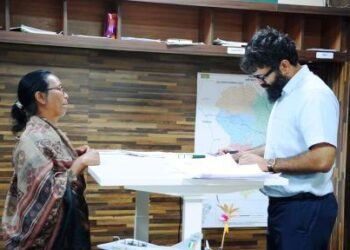 कलेक्टर रोहित व्यास ने जनदर्शन में सुनी आमजन की समस्याएं