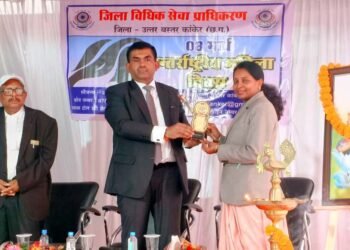 अंतर्राष्ट्रीय महिला दिवस के उपलक्ष्य में जिला न्यायालय में किया गया सम्मान