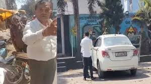 पूर्व गृहमंत्री के बेटे ने सेवई दुकान में घुसाई कार, दुकानदार से की मारपीट