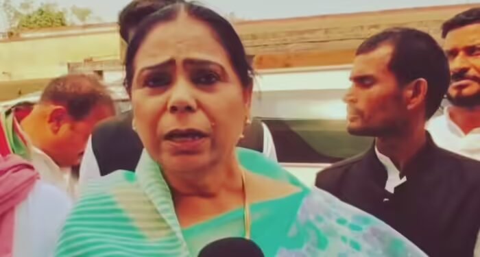 ट्रंप को बताया ‘शैतान की औलाद’, पूर्व मंत्री शादाब फातिमा का हमला, पेट्रोलियम संकट-महंगाई पर केंद्र को घेरा