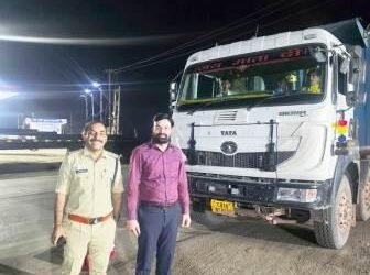 रेत के अवैध परिवहन पर की गई कार्रवाई : 13 हाईवा व 3 ट्रैक्टर जब्त
