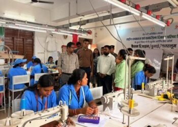 अपर मुख्य सचिव पिंगुआ ने प्रशिक्षण सह उत्पादन केन्द्र का किया अवलोकन