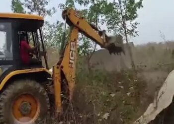 महामाया पहाड़ से OPS स्कूल का कब्जा हटाया गया
