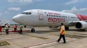 लखनऊ में एअर इंडिया एक्सप्रेस फ्लाइट की इमरजेंसी लैंडिंग