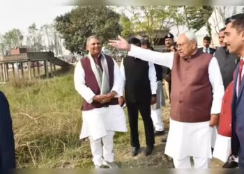 नीतीश कुमार राजभवन पहुंचे, क्या आज ही दे देंगे सीएम पद से इस्तीफा या कोई और वजह