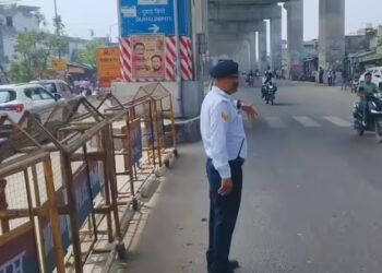 गाजियाबाद: जाम फ्री सिटी के लिए मेरठ रोड पर दुहाई कट किया गया बंद, यूटर्न बनाए गए