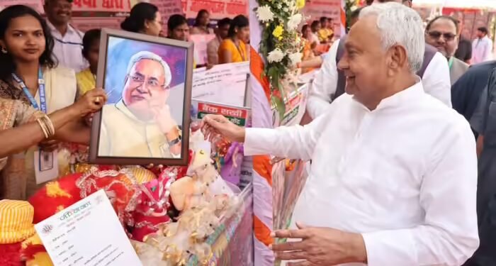 बिहार में कार्यकारी सीएम बनाए जाने की चर्चा, जानिए परमानेंट मुख्यमंत्री के पीछे क्या हैं पेच