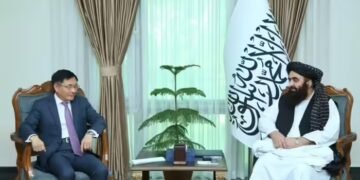 पाकिस्तान-अफगानिस्तान की लड़ाई रोकने को कूदा चीन, काबुल पहुंचे जिनपिंग के दूत, क्या रुकेगी गोलीबारी?