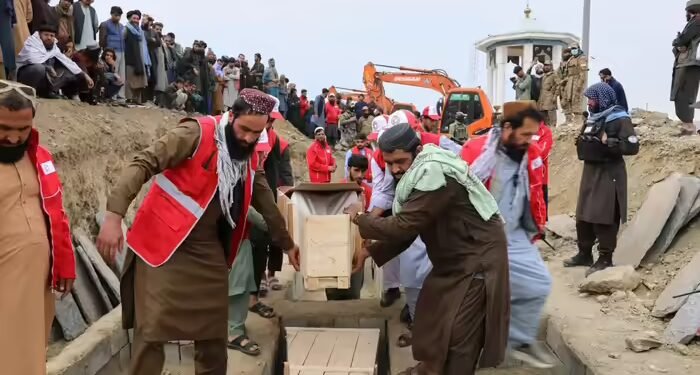 पाकिस्तान ने फिर किए अफगानिस्तान में हमले, तालिबान का जोरदार पलटवार, तीन पाकिस्तानी सैन्य चौकियां तबाह