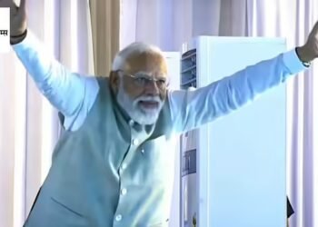 असम के बागान की चाय बेच-बेचकर बना प्रधानमंत्री, पीएम मोदी ने टी गार्डन के श्रमिकों से कहा- कर्ज उतारने आया