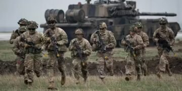 मिडिल ईस्ट में 10000 अतिरिक्त सैनिक भेजने जा रहे ट्रंप, ईरान से बातचीत क्या बहाना, बड़े हमले की तैयारी में अमेरिका?