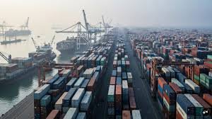 ईरान संकट के बीच धड़ाधड़ वापस आ रहे 19,000 कंटेनर, आखिर क्यों मची है यह खलबली?