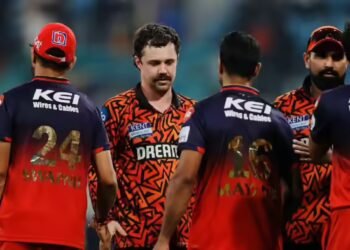 ‘हम आम जनता की तरह लाइन में नहीं लगेंगे’, RCB vs SRH मैच से पहले नया बवाल, कर्नाटक के विधायकों ने की VIP टिकटों की मांग