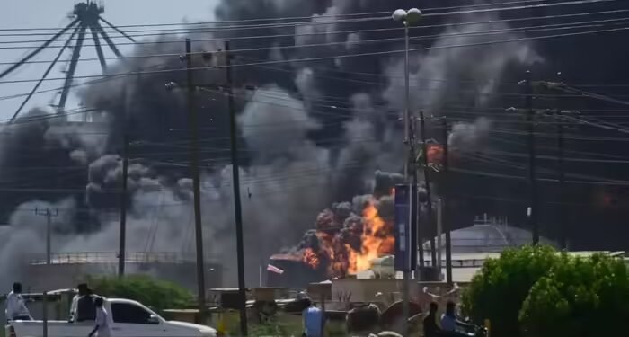 ईरान और अमेरिका-इजरायल युद्ध 20 दिनों के बाद भी विकराल, बरस रही हैं मिसाइलें, किस देश में कितने मरे?