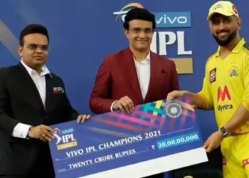 क्या IPL 2026 होगा एमएस धोनी का फेयरवेल सीजन? सौरव गांगुली ने सवाल पर साधी चुप्पी