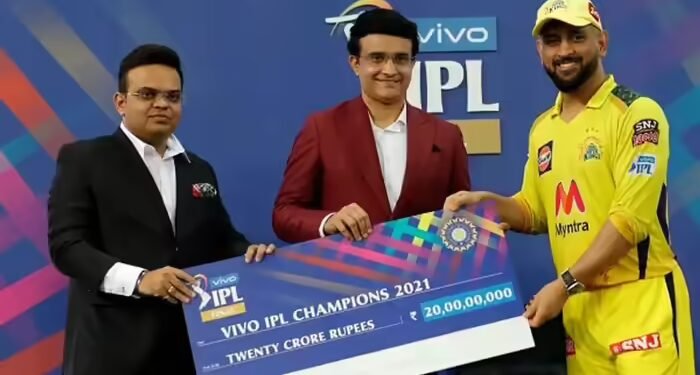 क्या IPL 2026 होगा एमएस धोनी का फेयरवेल सीजन? सौरव गांगुली ने सवाल पर साधी चुप्पी