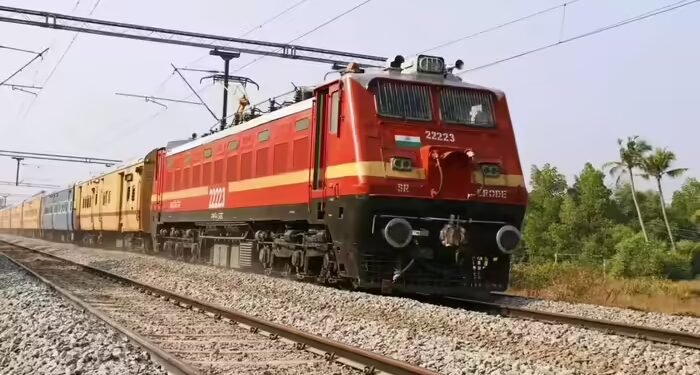 रेलवे की ये दो बड़ी नवरत्न कंपनियां होंगी एक, सरकार मर्जर पर कर रही विचार, दोनों के शेयरों ने पकड़ी रफ्तार