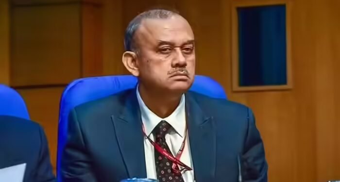 सरकार, RBI, HDFC Bank, शेयर मार्केट… अतनु चक्रवर्ती के इस्तीफे से क्यों मचा है कोहराम?