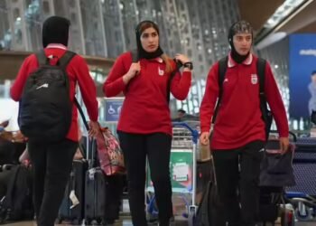 रेसलर को तो दे दी मौत महिला फुटबॉलरों का क्या होगा? एशियन चैंपियनशिप में नहीं गाया था ईरान का राष्ट्रगान, कल ही लौटीं स्वदेश