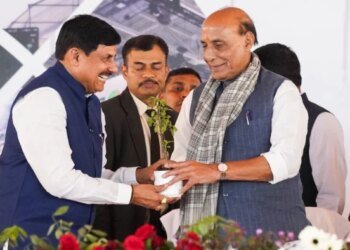 किसानों को दिखा बीज से बाजार का रास्ता, रक्षा मंत्री बोले- मध्य प्रदेश को आगे बढ़ा रहे सीएम मोहन यादव