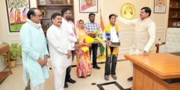 CM मोहन यादव ने MP बोर्ड 10th टॉपर प्रतिभा सोलंकी को दिया 1 लाख रुपये का इनाम, 500 में से 499 अंक लाकर रचा था इतिहास