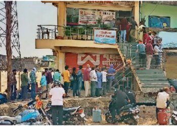 जनता को वेटिंग, होटल-रेस्टोरेंट वालों को धड़ल्ले से सप्लाई, सिलिंडर बुकिंग के नए नियमों का फायदा उठा रहे ‘गैस माफिया’