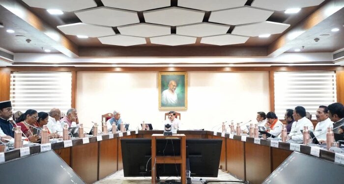 MP कैबिनेट का बड़ा फैसला: 8 नए वन स्टॉप सेंटर और UCC के लिए बनेगी विशेष कमेटी