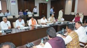 खतरे में MP के डेढ़ लाख से अधिक शिक्षकों की पात्रता, मामले में सियासत शुरू, सीएम ने पुनर्विचार याचिका व अन्य विकल्पों पर विचार के दिए निर्देश