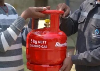 संकटमोचन बना 5 KG एलपीजी सिलिंडर, श्रमिकों सहित सभी के लिए 1150 रुपये में उपलब्ध, लाइन लगाने की जरूरत नहीं