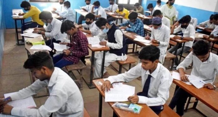 MP बोर्ड में अब 10वीं में सात और 12वीं में छह विषय की देनी होगी परीक्षा, प्रोफेशनल कोर्स का एक सब्जेक्ट लेना जरूरी