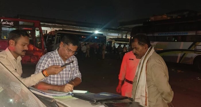 नियमों की धज्जियां उड़ाने वाली बसों से RTO ने वसूला 1.48 लाख का जुर्माना, मौके पर ही रद किए फिटनेस