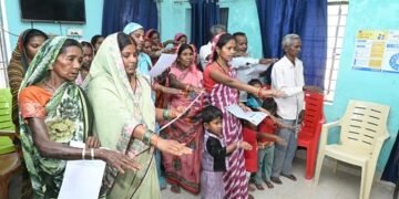 कलेक्टर ने जल संरक्षण महाअभियान के तहत जिले के विभिन्न ग्रामों का किया दौरा