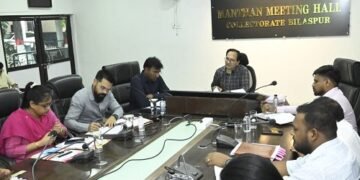 साप्ताहिक टीएल बैठक में कलेक्टर संजय अग्रवाल के सख्त निर्देश